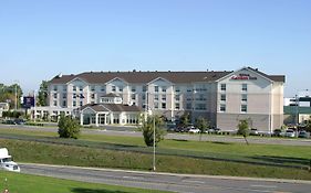 Hilton Garden Inn Montreal Airport Dorval Exterior photo
